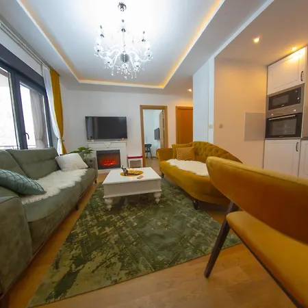 Nemanja In Pekovic Apartment